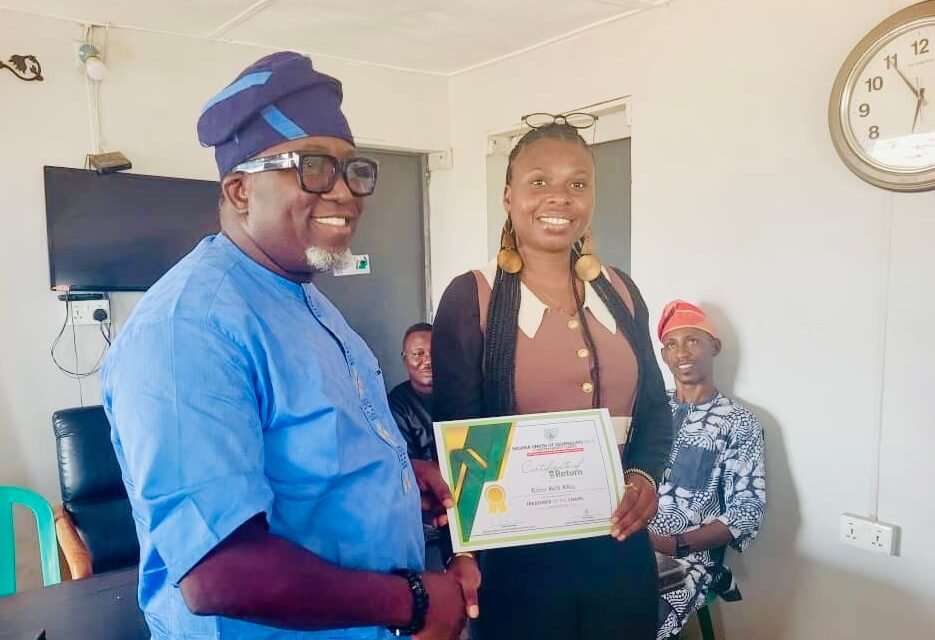 DAILY ARTICLE’s Gift Oba emerges Treasurer as Fatungase leads modern Ogun Correspondents’ Chapel exco DAILY ARTICLE’s Gift Oba emerges Treasurer as Fatungase leads modern Ogun Correspondents’ Chapel exco