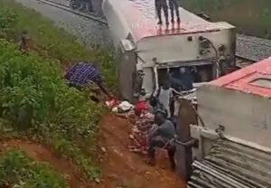 Passengers Stranded As Abuja-Kaduna Train Derails