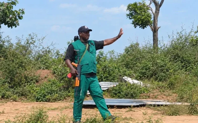 Enugu youths give Forest Guard Commander 72-hour ultimatum over alleged AK-47-wielding men Enugu youths give Forest Guard Commander 72-hour ultimatum over alleged AK-47-wielding men