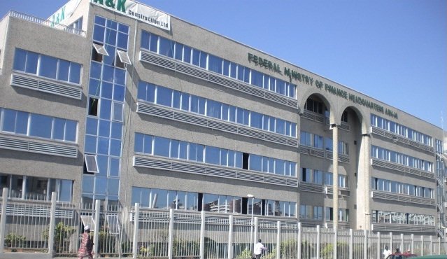 FG pays N4.25bn to 600 more former Nigeria Airways workers