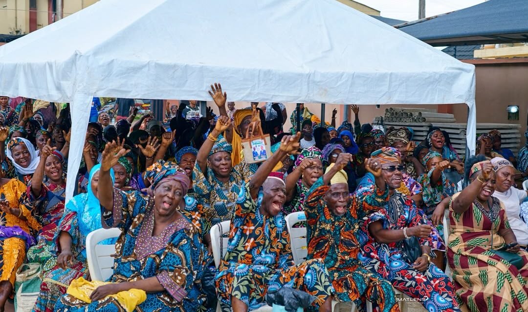 Ajadi pledges ₦50m empowerment for Oyo Central traders, promises jobs for youths