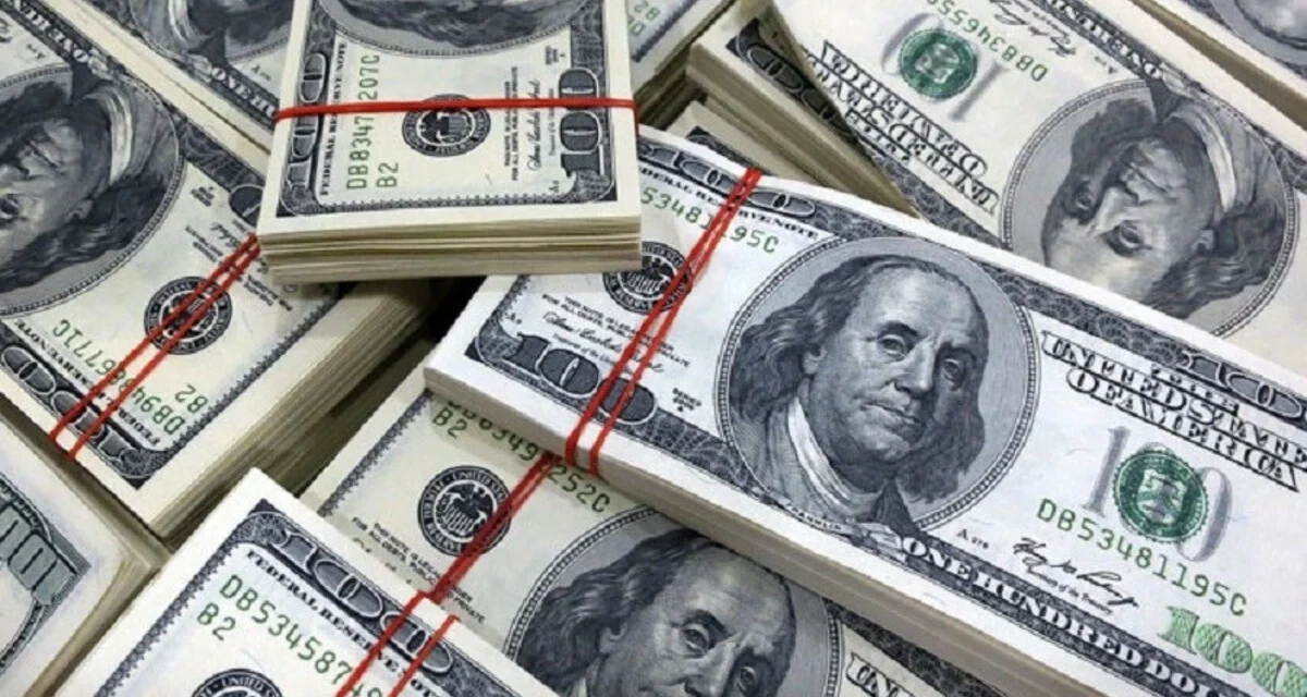 Dollar trading in Nigeria nearly doubles to .37 billion in one week 