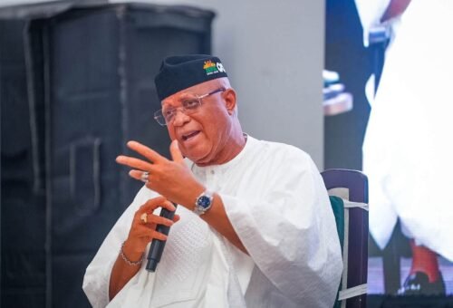 Akwa Ibom approves N50,000 ‘dresser voluntary’ for 20,000 teachers