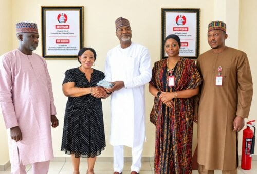 EFCC Recovers 4,950 For US-based Businesswoman